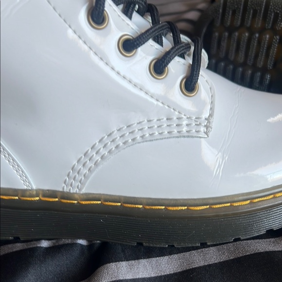 Dr. Martens White Lace Up Boots‎ - Picture 4 of 15